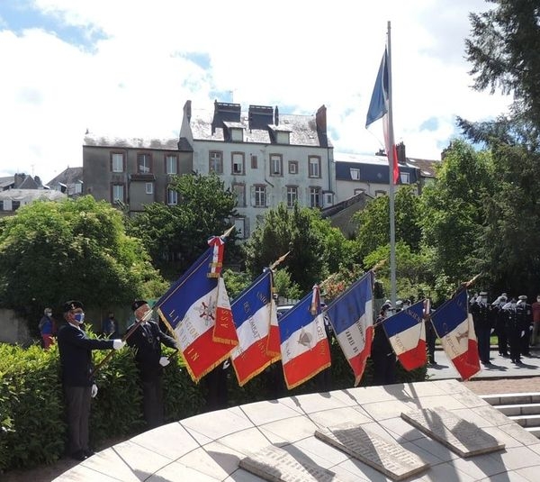 Porte-drapeau de France  ANTTRN - association Nationale des